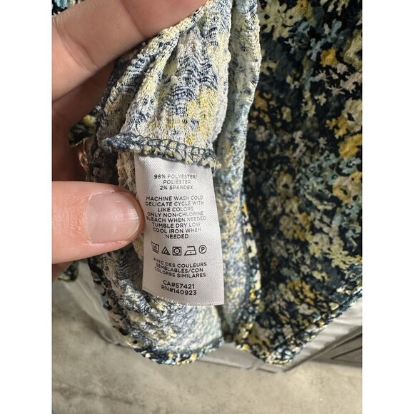 Loft Blouse Women's Medium Smocked Colorful Floral Artsy Long Sleeve Shirt‎ Top - Picture 6 of 7